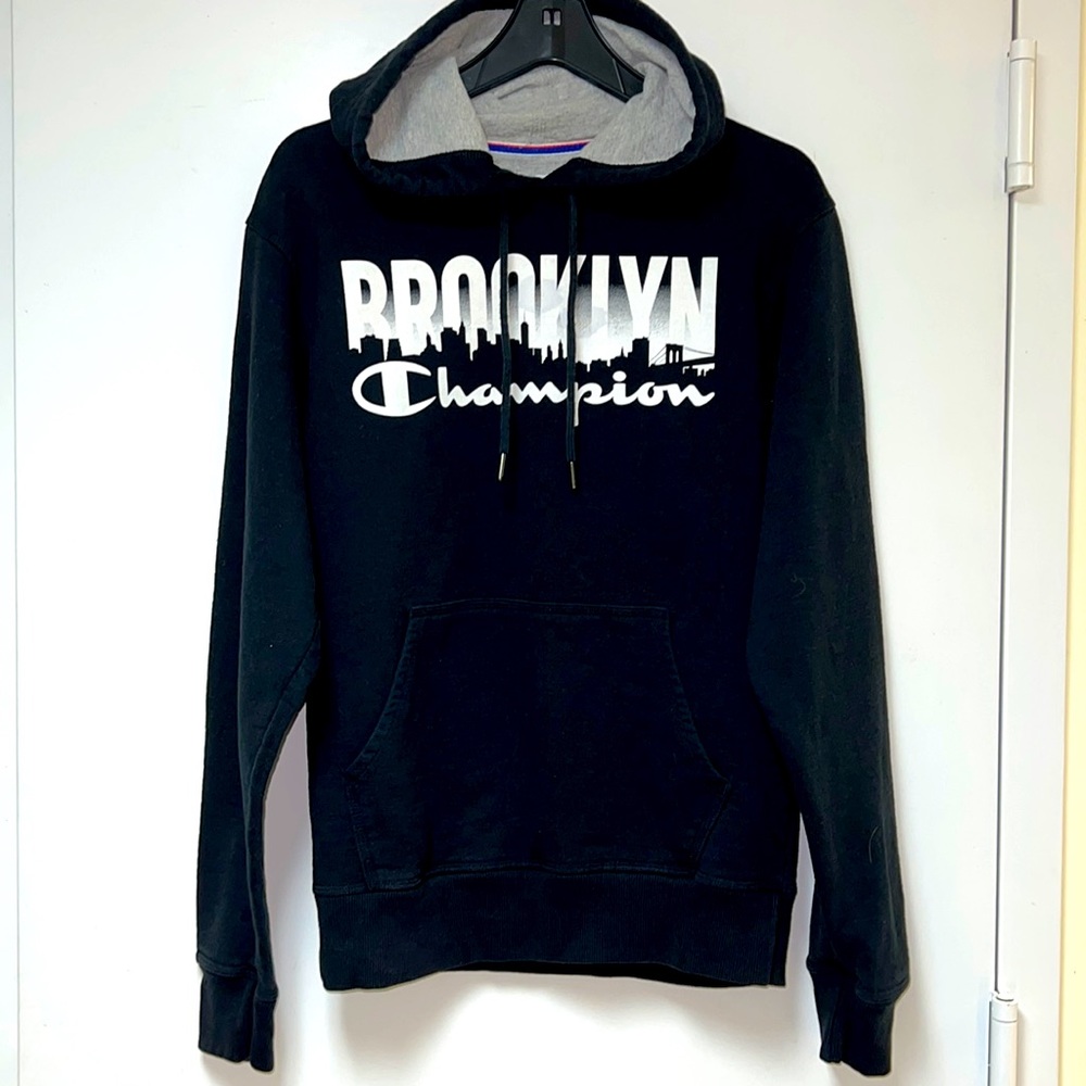 💥TOPS SALE💥 CHAMPION “BROOKLYN EDITION” HOODIE IN BLACK
